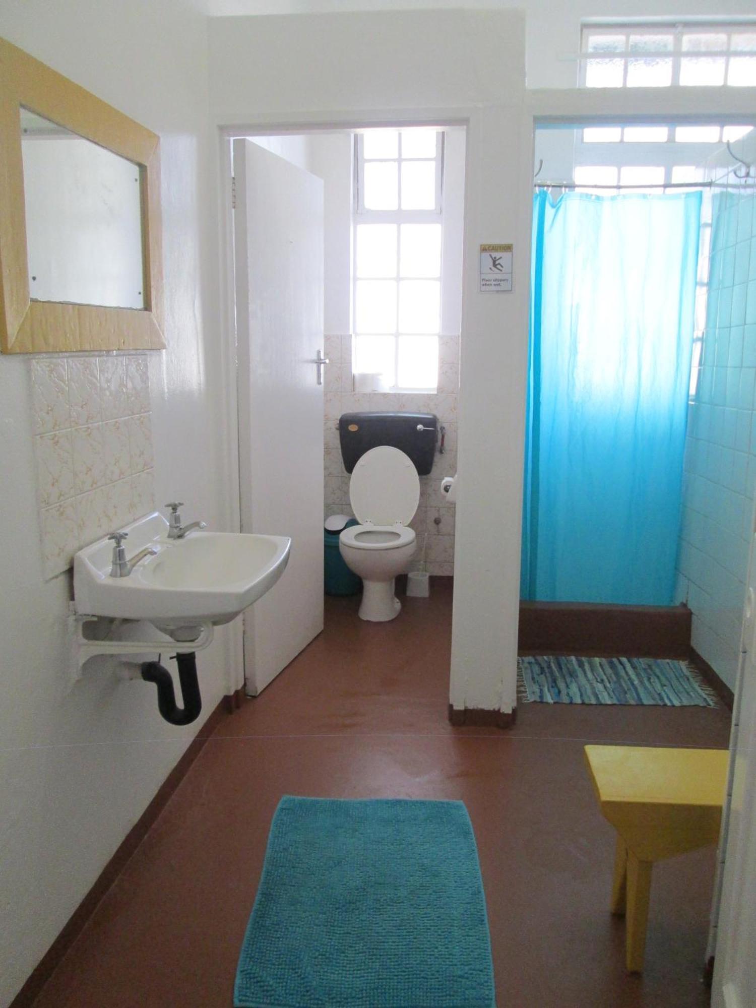 Lighthouse Farm Backpackers Lodge Cape Town Oda fotoğraf