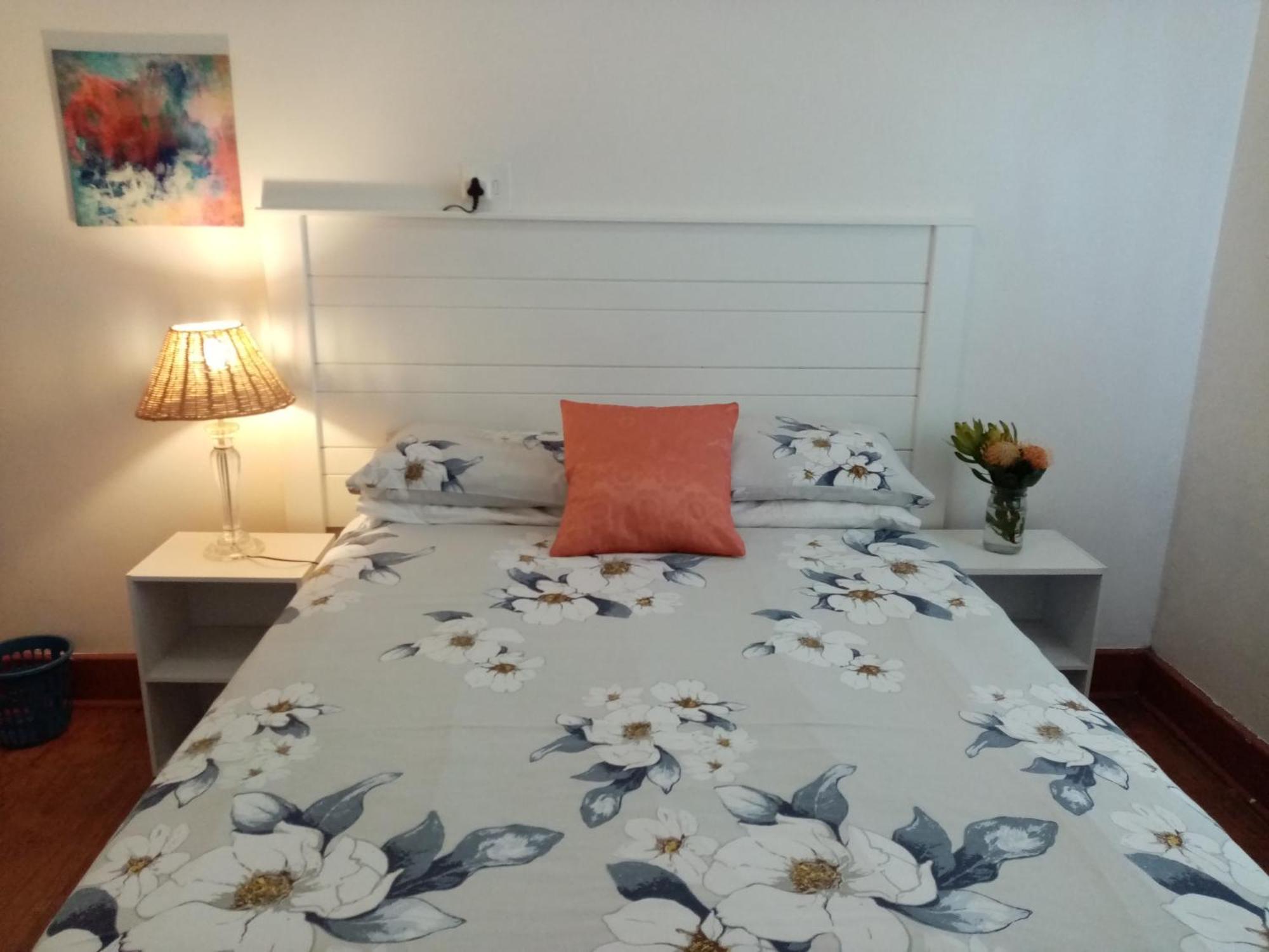 Lighthouse Farm Backpackers Lodge Cape Town Oda fotoğraf